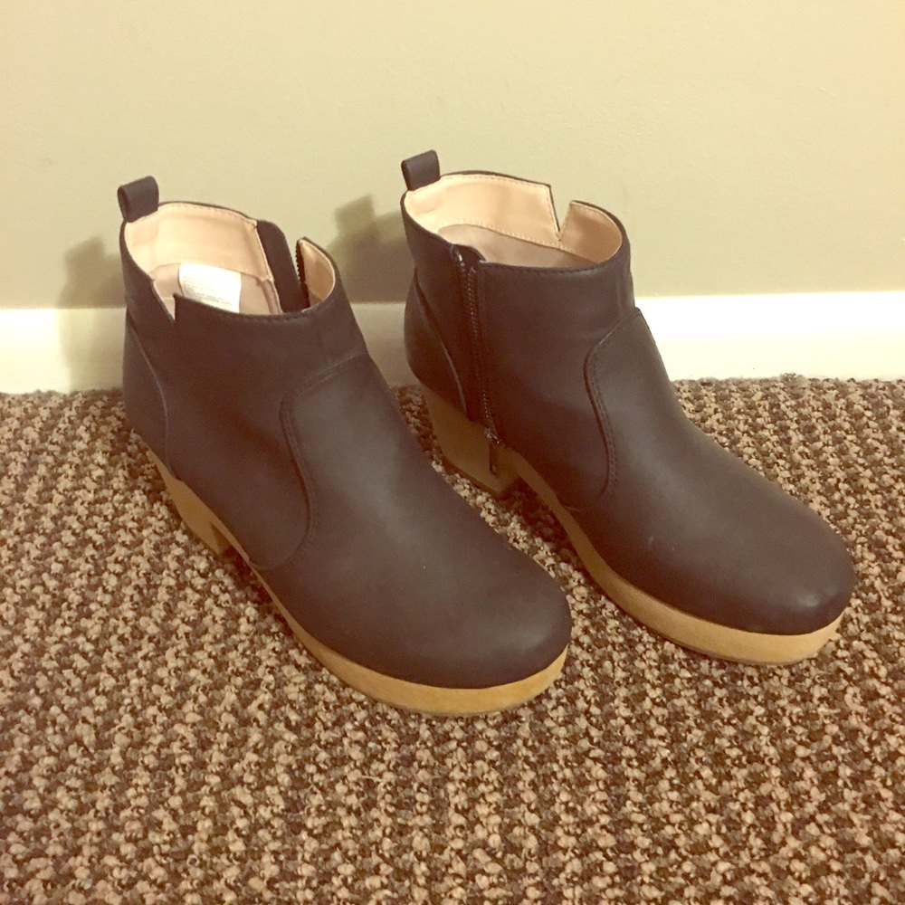 Dansko style ankle boots